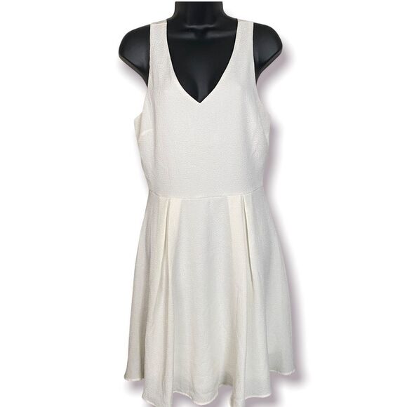 Everly V Neck Ivory Flowy Midi Dress - Picture 1 of 10